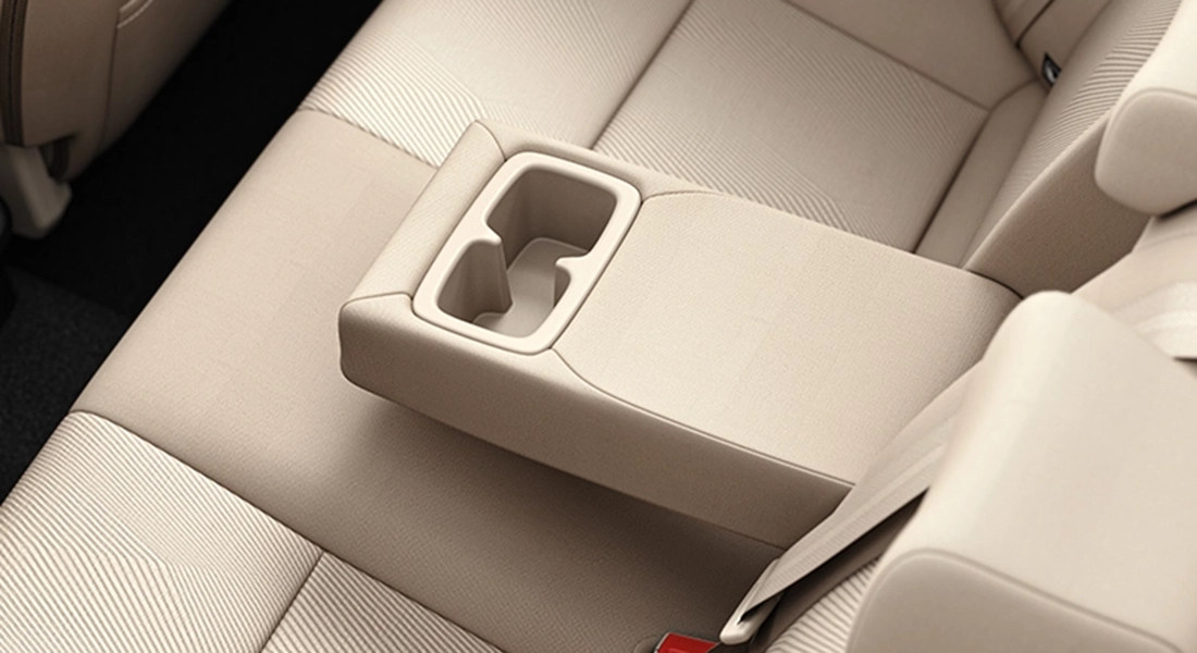 Descansabrazo trasero con portavasos